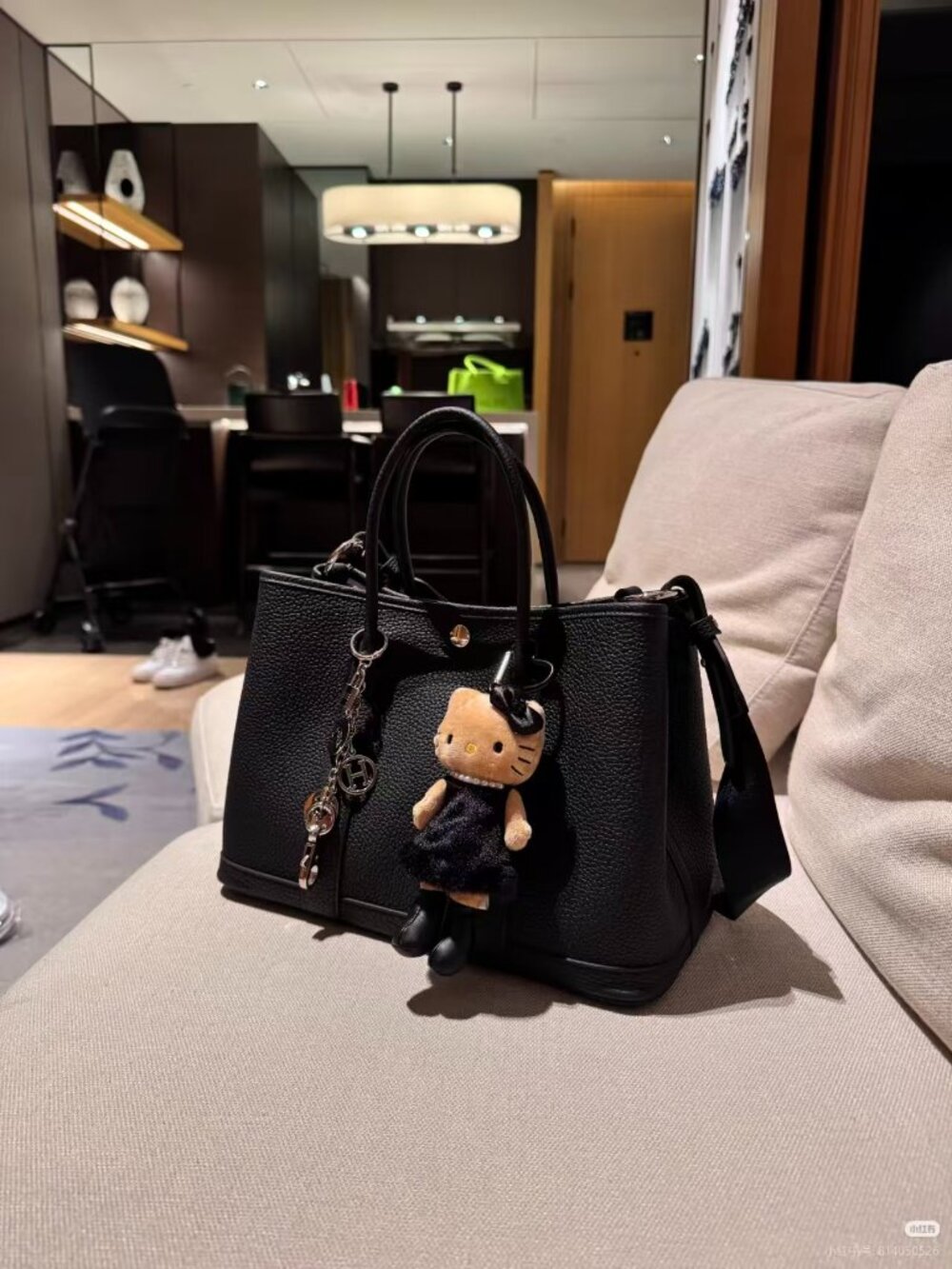 Classic Hermes Bag: A Stylish and Versatile Choice for Elegance